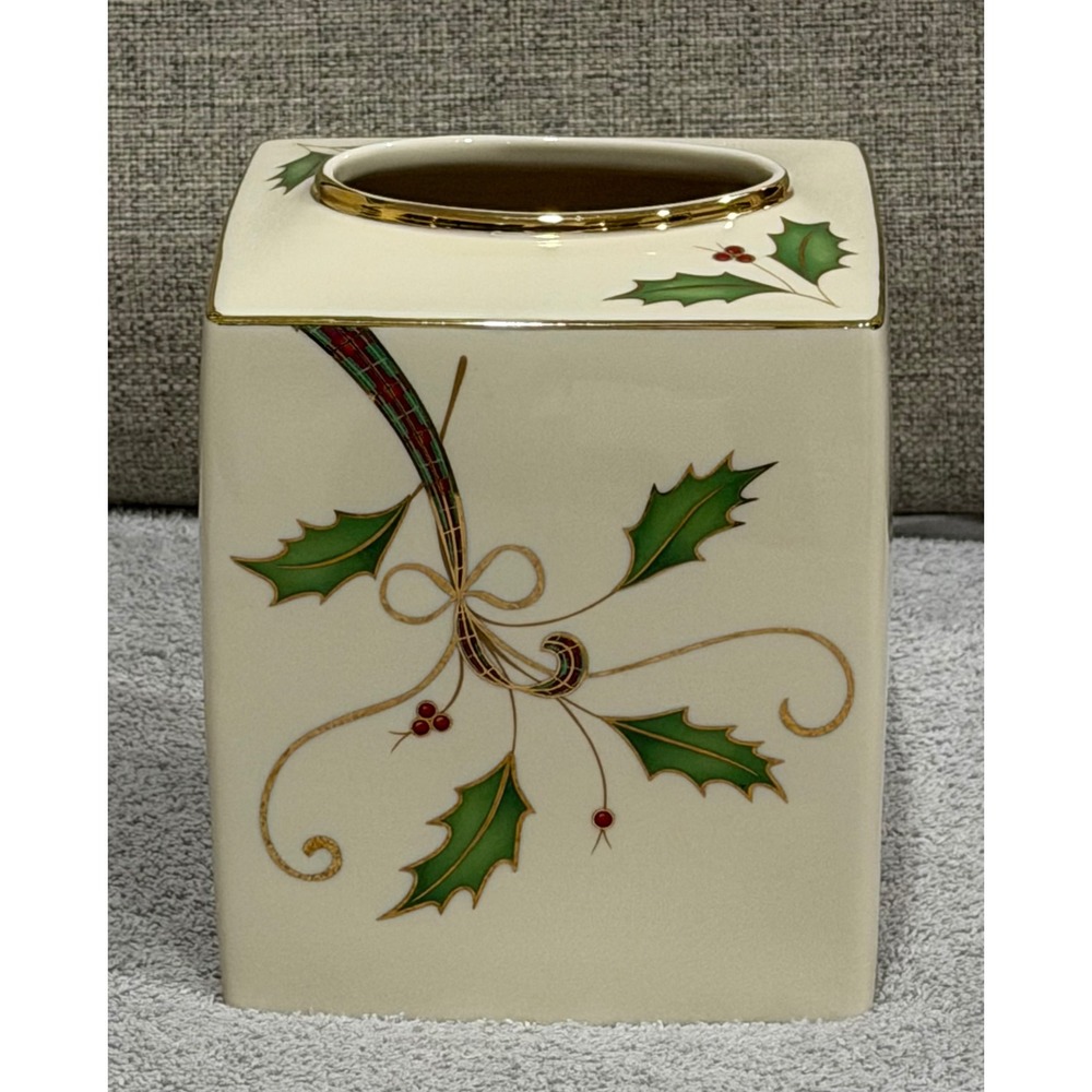 Lenox Holiday Nouveau Tissue Holder Ivory China Gold Trim Holly 6420186 NWT